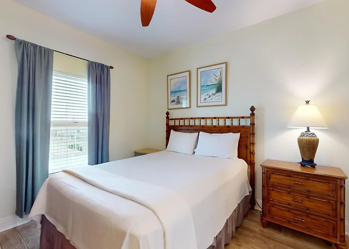 Apartment Crystal Shores 303 Gulf Shores