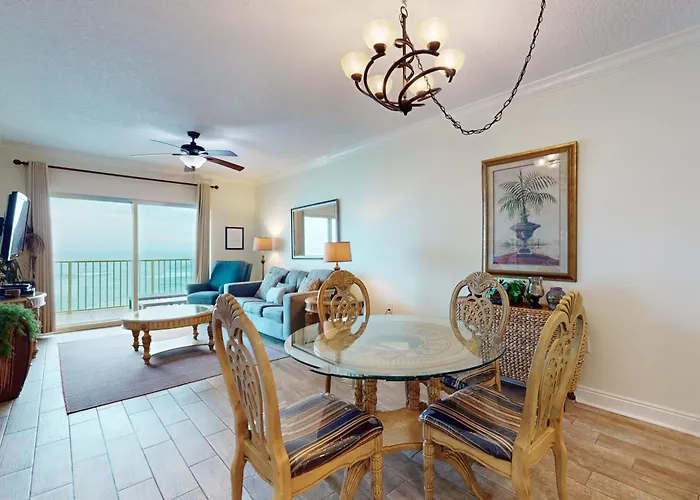 Apartment Crystal Shores 303 *