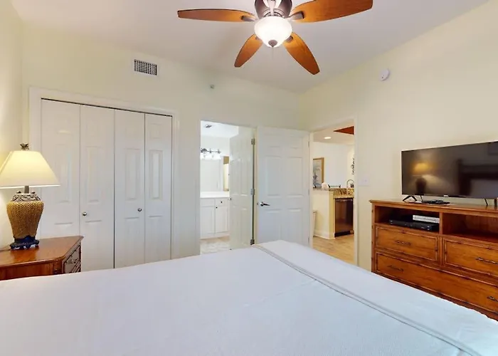 Crystal Shores 303 Holiday home